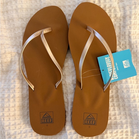 Reef Shoes - REEF Bliss Nights Flip Flops Size 11 Tan Champagne NWT